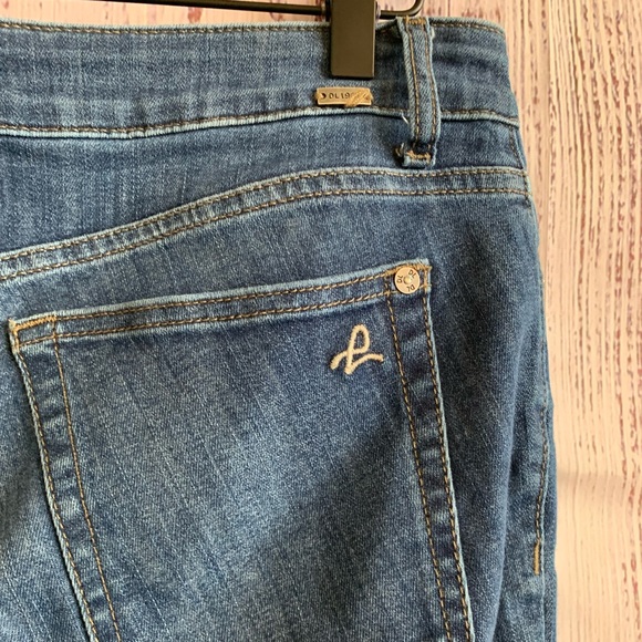 “Margaux” Insta-Sculpt Skinny Jeans in “Breeze” { DL 1961 } - Picture 6 of 15